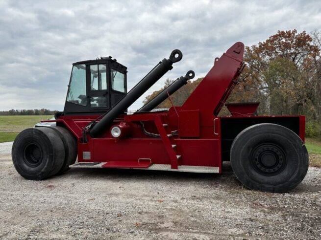 Taylor TS9972 Reachstacker